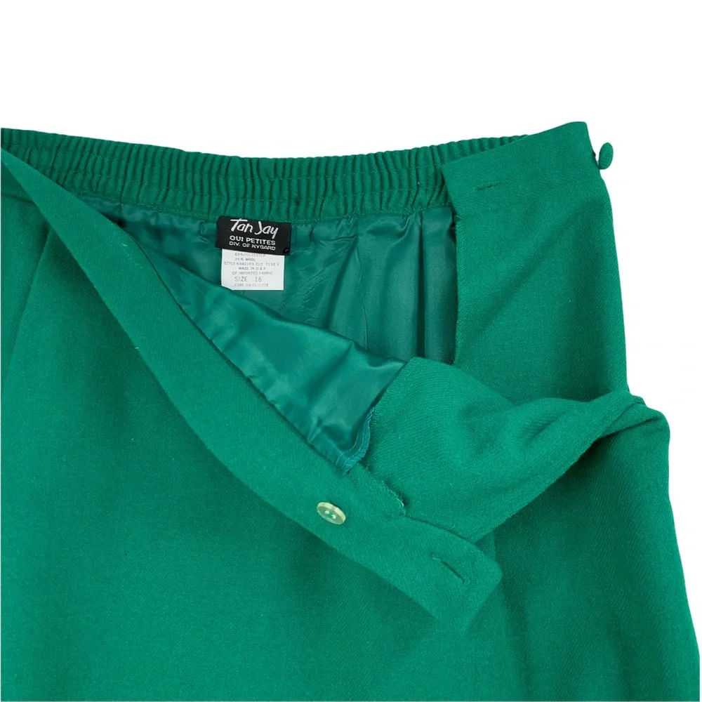 Vintage Kelly Green Wool Blend Pencil Skirt with Pockets made by TanJay Petites.